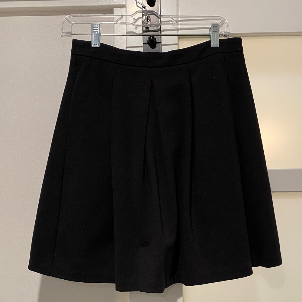Black Boden skirt. Size 6 regular. Pleated skirt, a-Line.